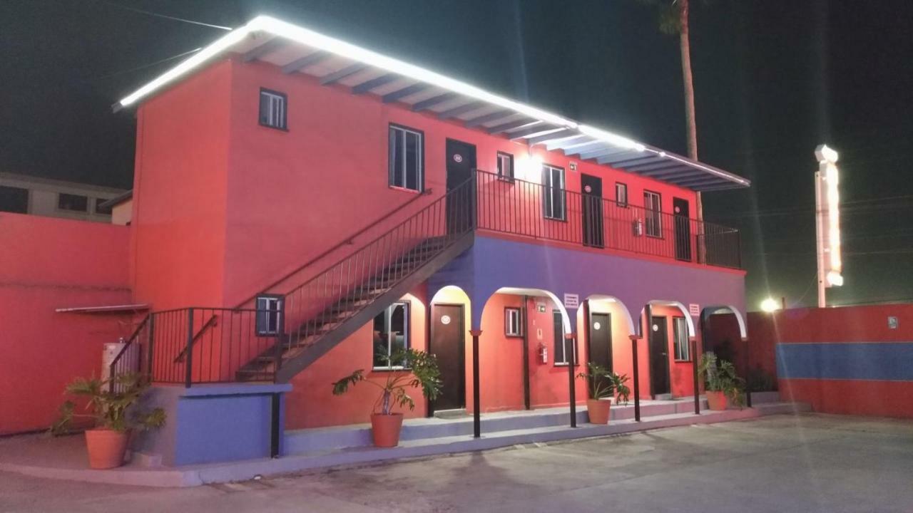 Motel Agora Ensenada Extérieur photo