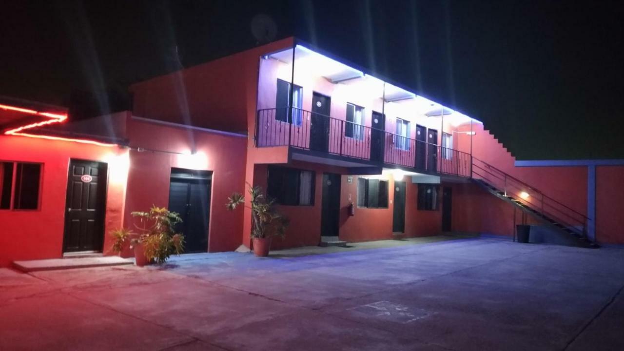Motel Agora Ensenada Extérieur photo